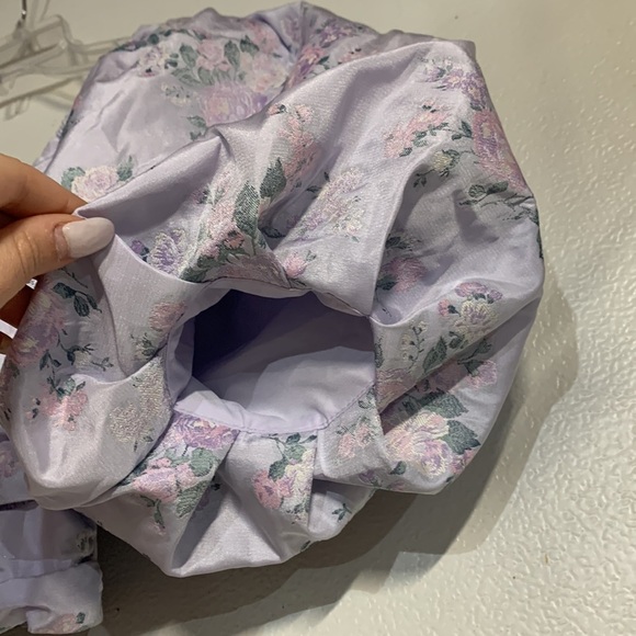 EXPRESS PURPLE FLORAL RUCHED PUFF SLEEVE CROP TOP BLOUSE WOMENS XS - Picture 5 of 10